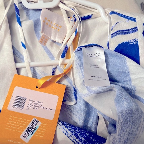 GALVAN LONDON
Lido V-Neck Maxi Dress - Picture 4 of 6